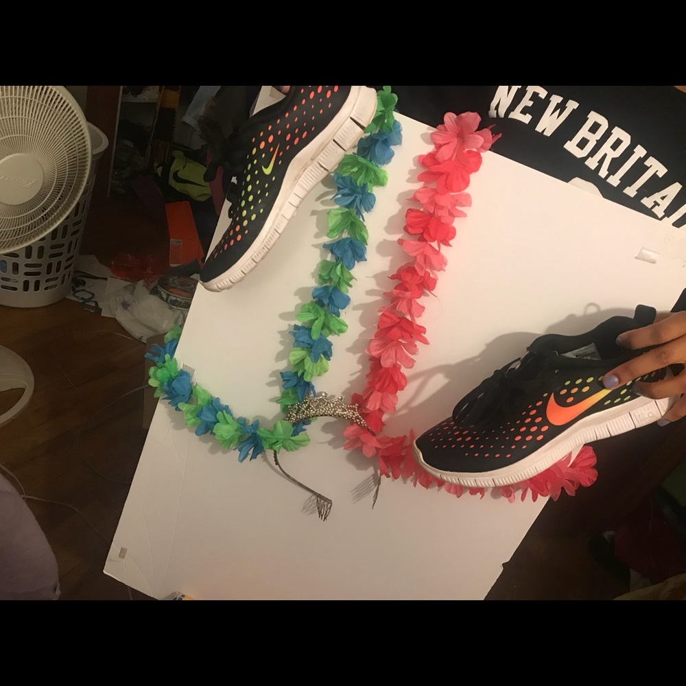 Nike shoes - Picture 6 of 6